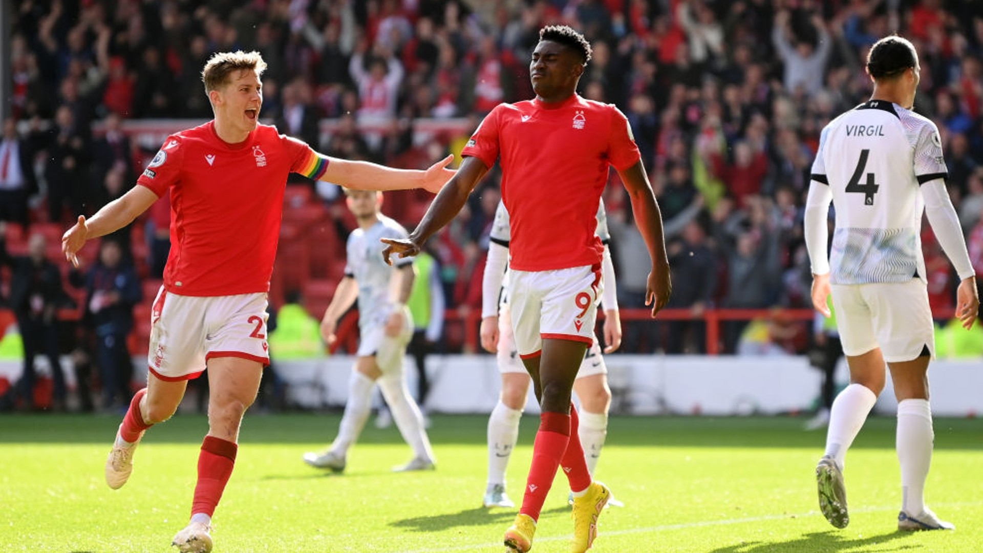 的防守与犀 的防守与犀